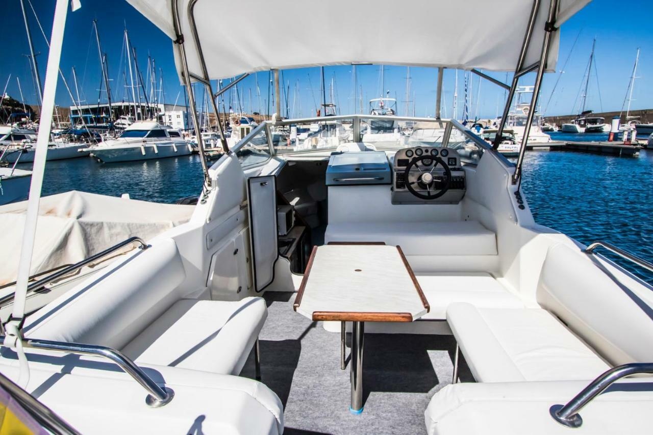 Cozy Boat To Unwind By The Ocean Hotel Puerto Calero Exterior photo